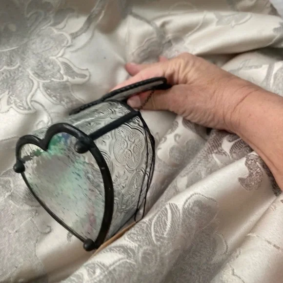 Glass heart box nwt - Picture 3 of 3